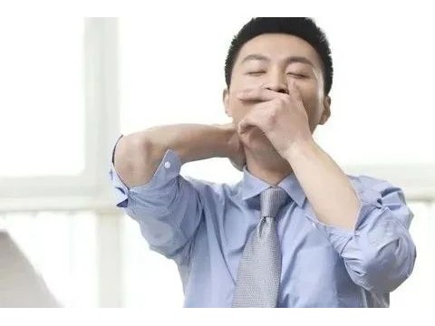 喝好水让高血脂快速回落，别等堵塞就晚了